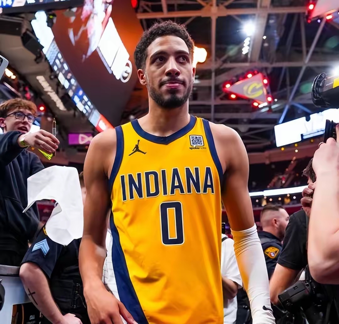 纽约尼克斯训练开放日，今晨强势反弹引欢呼，CBA常规赛在即，资深球员宣示担当的简单介绍